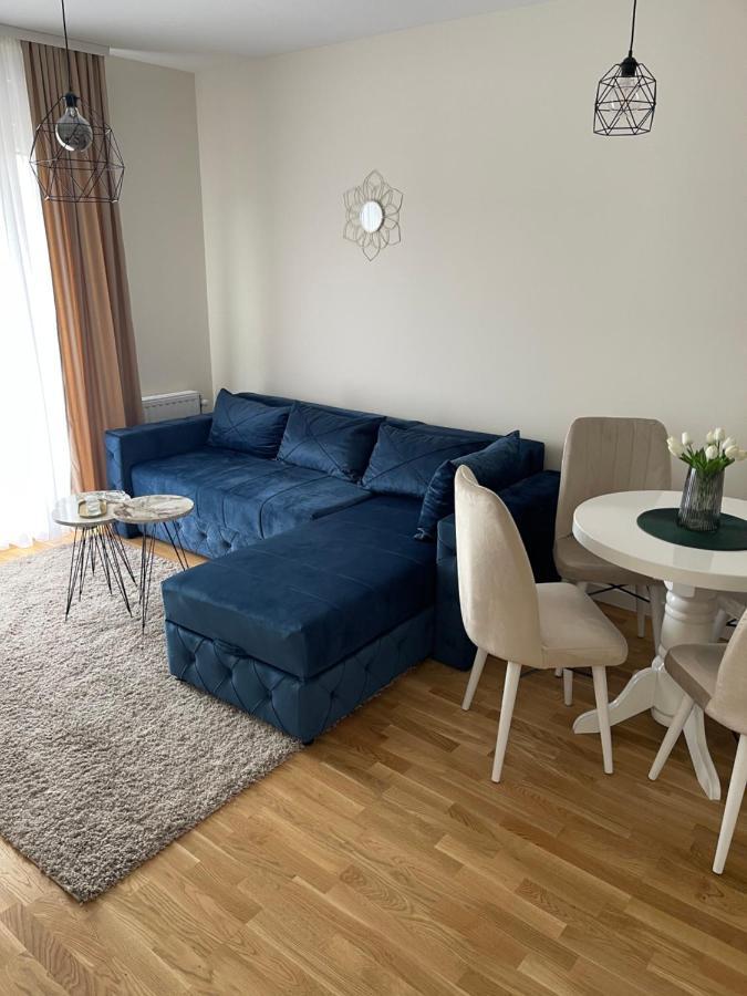 Cvetanov Trg Lux 2 Apartamento Belgrado Exterior foto