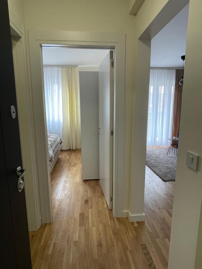 Cvetanov Trg Lux 2 Apartamento Belgrado Exterior foto